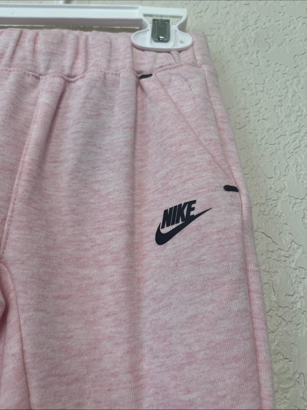 Nike Toddler Girl 18 months Pink Nike Tech Matching Set - Picture 9 of 10